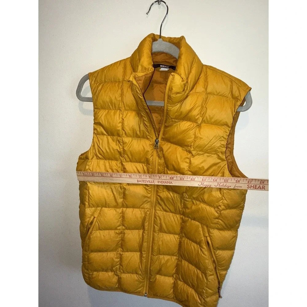 REI Co-op 650 Down Vest 2.0‎ Mens Small  Yellow Packable Puffer Lightweight